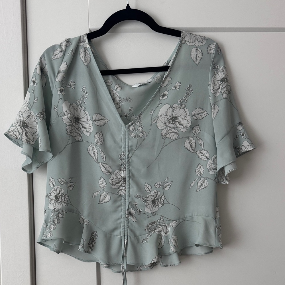 Express Blouse - Picture 2 of 4